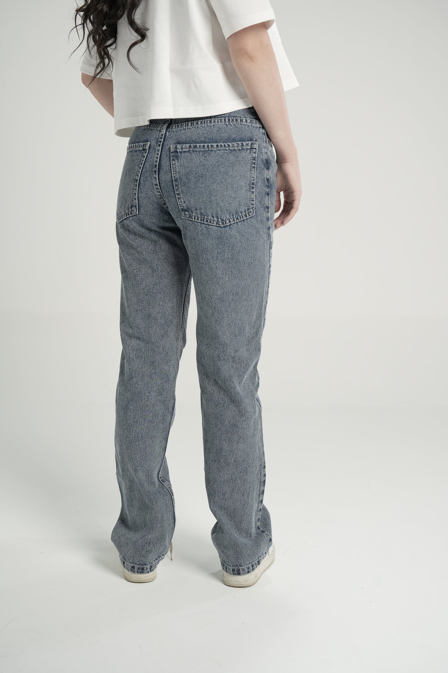 Straight Fit Jeans In Mid Wash